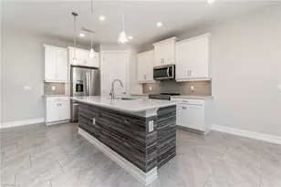 18420 Royal Hammock Blvd, Naples, FL 34114 - Photo 9