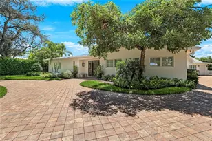 642 6th Ave N, Naples, FL 34102 - Photo 3