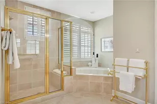 1004 5th St S, Naples, FL 34102 - Photo 23