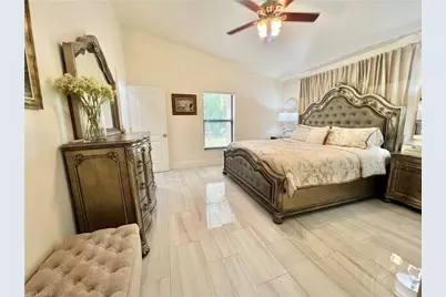 2499 River Reach Dr, Naples, FL 34104 - Photo 17