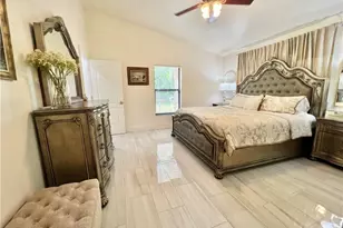 2499 River Reach Dr, Naples, FL 34104 - Photo 17