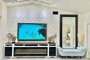 2499 River Reach Dr, Naples, FL 34104 - Photo 7