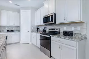 18180 Everson Miles Cir, North Fort Myers, FL 33917 - Photo 11