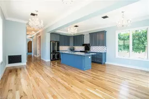 570 96th Ave N, Naples, FL 34108 - Photo 5