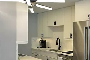 333 Harbour Dr, Naples, FL 34103 - Photo 3