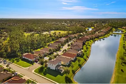 2575 Laurentina Ln, Cape Coral, FL 33909 - Photo 37