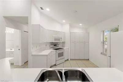 12340 Notting Hill Ln #23, Bonita Springs, FL 34135 - Photo 9