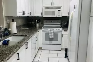 57 Silver Oaks Cir, Naples, FL 34119 - Photo 7