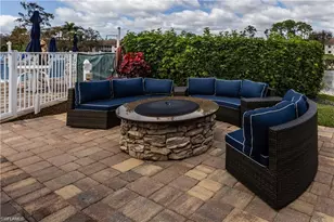 818 Grafton Ct, Naples, FL 34104 - Photo 19