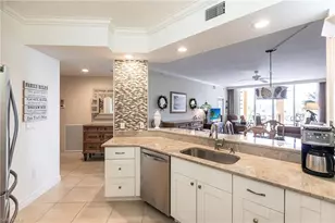 451 Bayfront Pl, Naples, FL 34102 - Photo 9