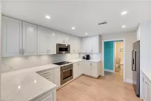 1065 Gulf Shore Blvd N, Naples, FL 34102 - Photo 3