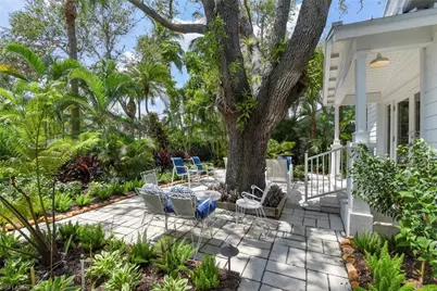 223 11th Ave S, Naples, FL 34102 - Photo 3