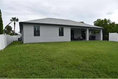 4666 Villa Capri Ln, Bonita Springs, FL 34134 - Photo 3