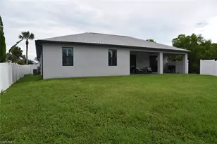 4666 Villa Capri Ln, Bonita Springs, FL 34134 - Photo 3