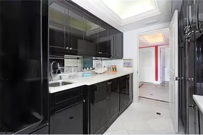 1900 Gulf Shore Blvd N #602, Naples, FL 34102 - Photo 17