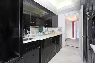 1900 Gulf Shore Blvd N, Naples, FL 34102 - Photo 17