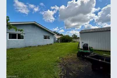 2201 Howard Rd, Labelle, FL 33935 - Photo 35