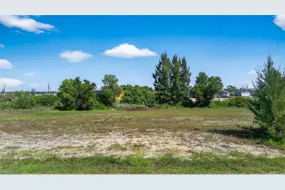 2059 NW 17th St, Cape Coral, FL 33993 - Photo 11