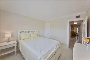 1100 Gulf Shore Blvd N, Naples, FL 34102 - Photo 21