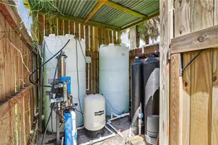 850 29th St SW, Naples, FL 34117 - Photo 23