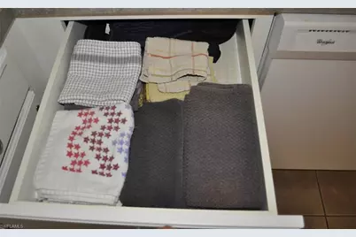 826 SW 32nd Ter, Cape Coral, FL 33914 - Photo 49