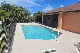 826 SW 32nd Terrace, Cape Coral, FL 33914 - Photo 5