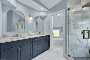 27131 Oakwood Lake Dr, Bonita Springs, FL 34134 - Photo 19