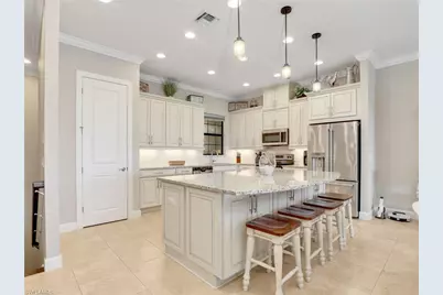 9685 Montelanico Loop SE #202, Naples, FL 34119 - Photo 9