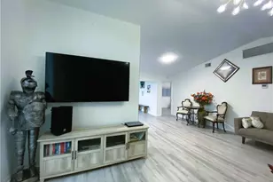 119 Flame Vine Dr, Naples, FL 34110 - Photo 11