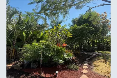 119 Flame Vine Dr, Naples, FL 34110 - Photo 21