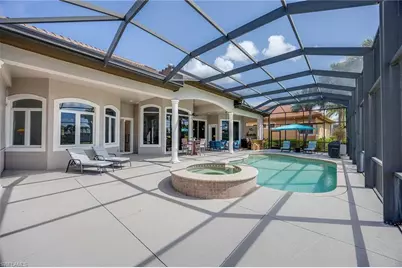 8902 Shenendoah Cir, Naples, FL 34113 - Photo 23