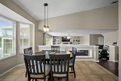 12421 Eagle Pointe Cir, Fort Myers, FL 33913 - Photo 7
