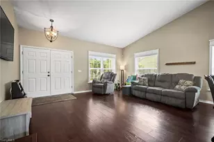 12421 Eagle Pointe Cir, Fort Myers, FL 33913 - Photo 13