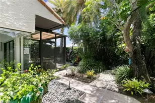 580 Tierra Mar Ln, Naples, FL 34108 - Photo 33