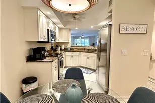 360 Horse Creek Dr, Naples, FL 34110 - Photo 5