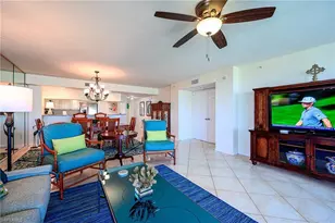 25 Bluebill Ave, Naples, FL 34108 - Photo 9