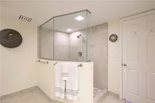 25 Bluebill Ave, Naples, FL 34108 - Photo 19