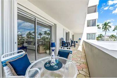 1977 Gulf Shore Blvd N #204, Naples, FL 34102 - Photo 5