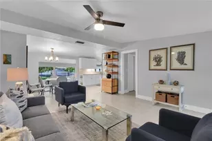 2048 Harbor Ln, Naples, FL 34104 - Photo 3