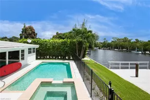2048 Harbor Ln, Naples, FL 34104 - Photo 27