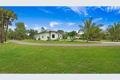 652 15th St SW, Naples, FL 34117 - Photo 35