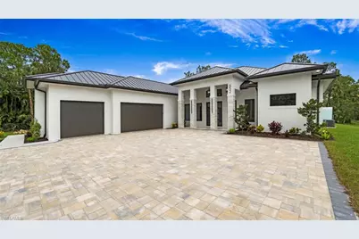 652 15th St SW, Naples, FL 34117 - Photo 3