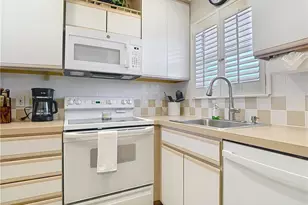 150 Turtle Lake Ct, Naples, FL 34105 - Photo 11