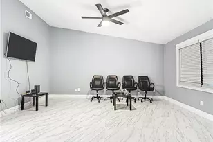 183 Round Key Cir, Naples, FL 34112 - Photo 13