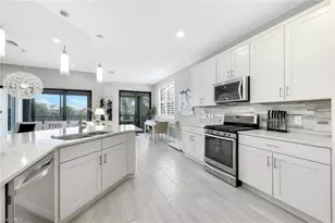 2185 Frangipani Cir, Naples, FL 34120 - Photo 11