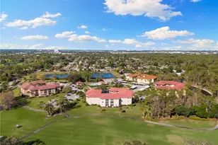 1051 Foxfire Ln, Naples, FL 34104 - Photo 23