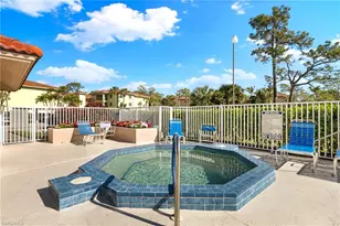 1051 Foxfire Ln, Naples, FL 34104 - Photo 17