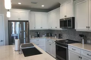 2555 Seychelles Dr, Naples, FL 34112 - Photo 5