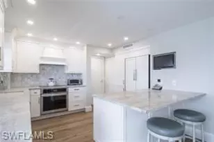 10691 Gulf Shore Dr, Naples, FL 34108 - Photo 9