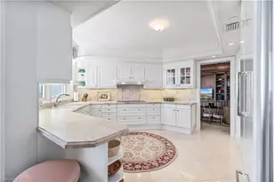 4021 Gulf Shore Blvd N, Naples, FL 34103 - Photo 9